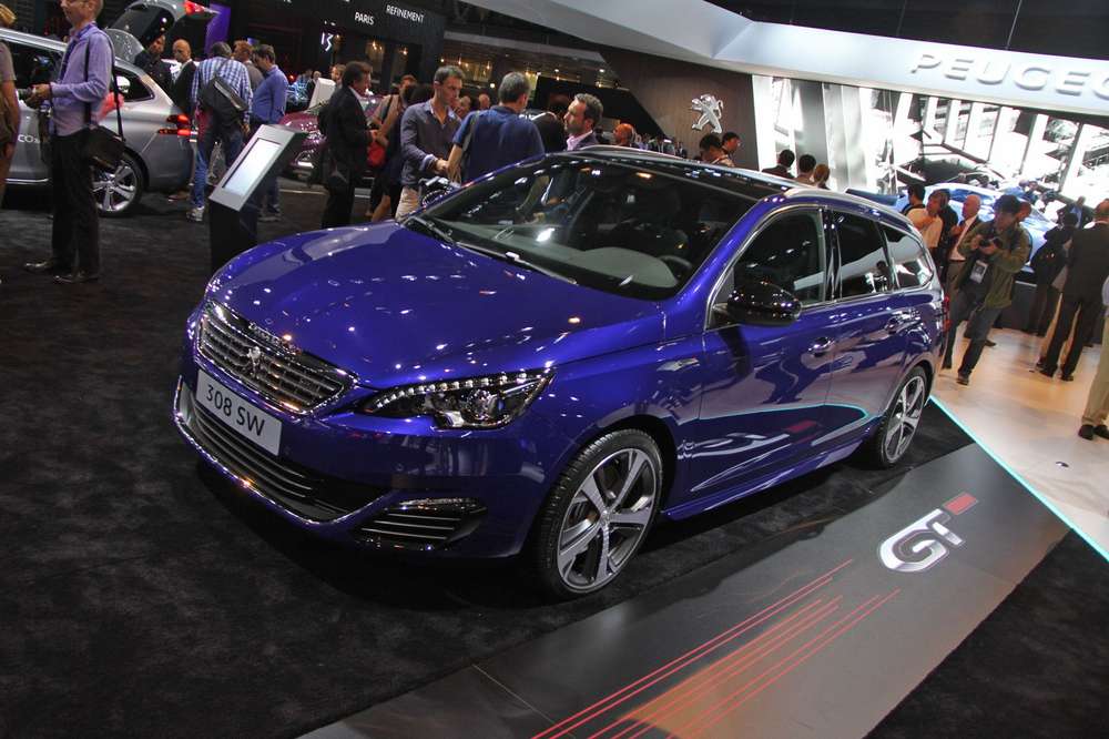 Peugeot показала на автосалоне в Париже «заряженный» 308-й