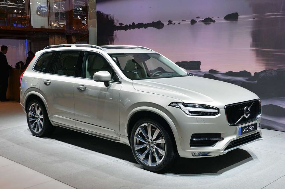 На автовыставке в Париже представлено новое поколение Volvo XC90