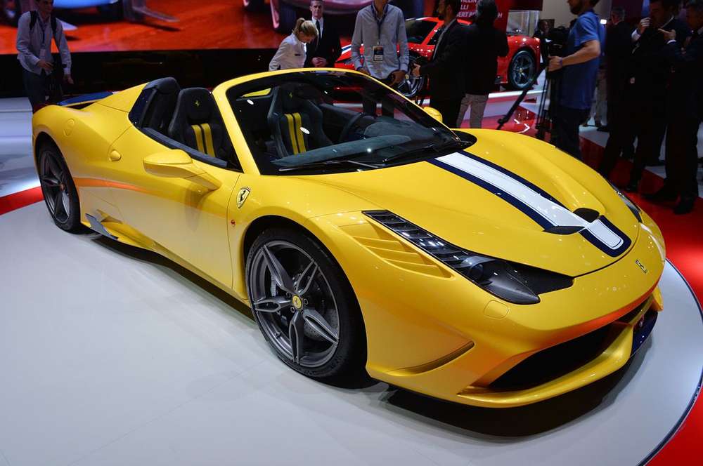 В Париже Ferrari показала какой будет лимитированная версия 458 Speciale A