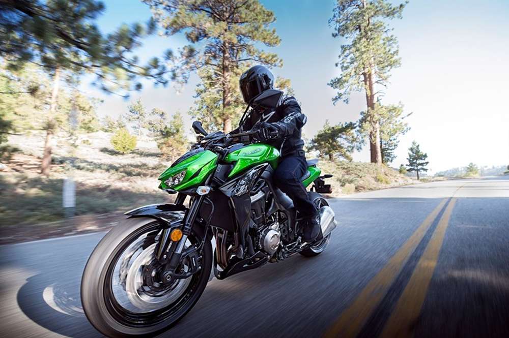 Кавасаки 2015 года. Kawasaki z1000 ABS. Нейкед Кавасаки z1000. Kawasaki z1000 2015. Кавасаки нейкед 1000.