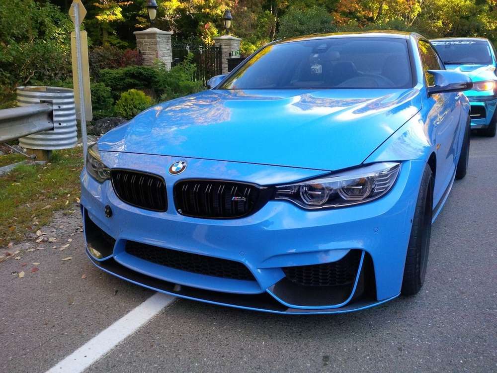 BMW m4 синий металлик