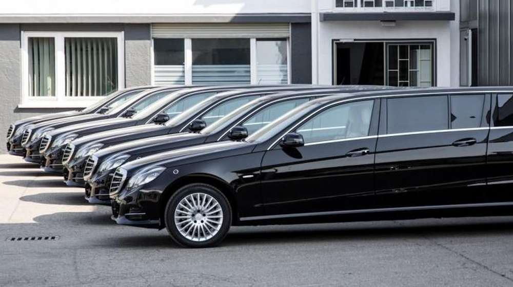 Binz демонстрирует шестидверный Mercedes Е-класса
