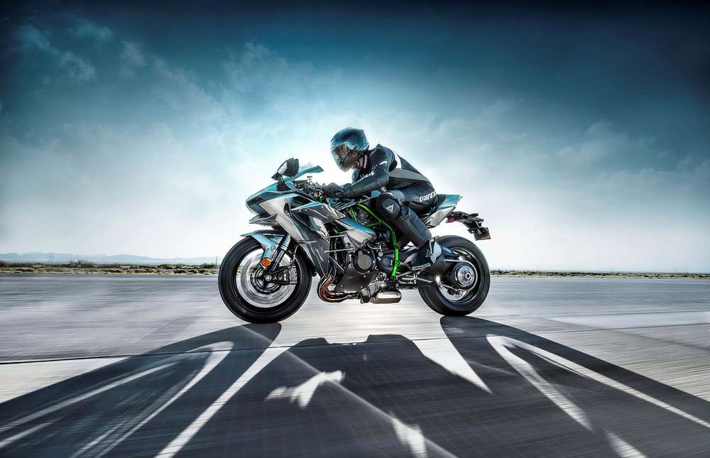 Kawasaki представляет дорожную версию Ninja H2