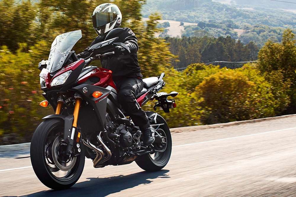 Новый туристический байк Yamaha MT-09 Tracer 2015