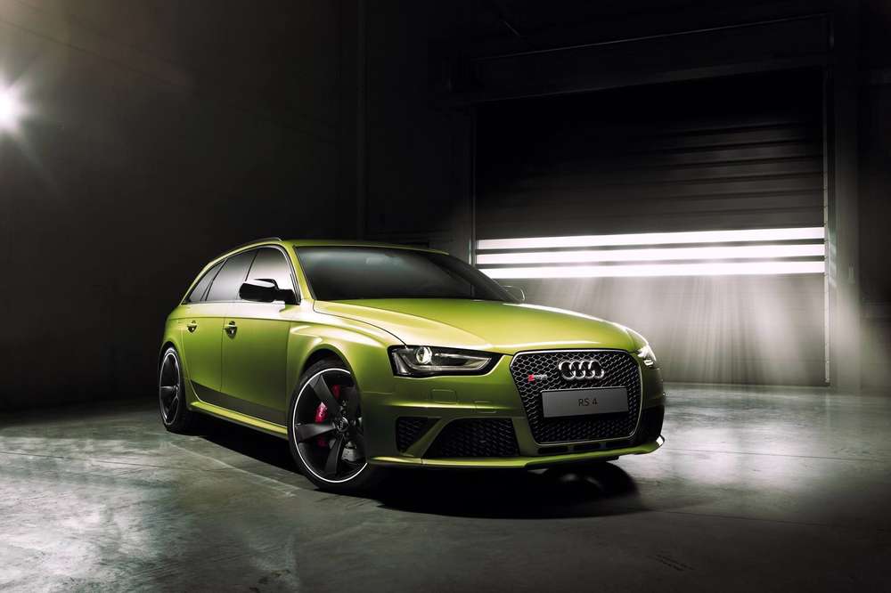 Салатовый универсал RS4 Audi: сделано по спецзаказу