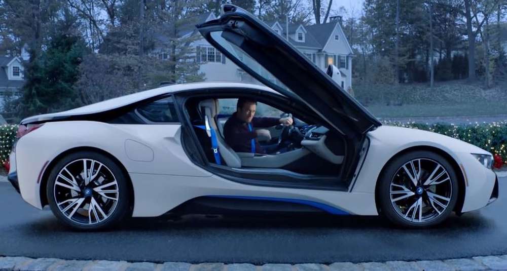 BMW i8 летит в космос