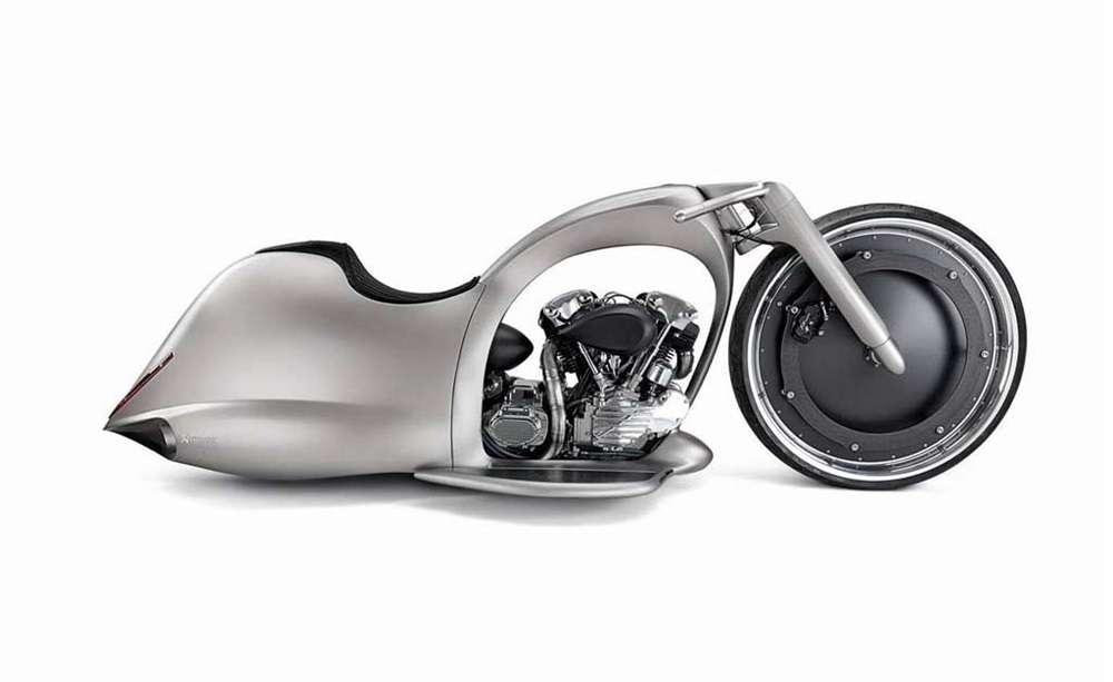 Кастом Akrapovic Full Moon на Bad Salzuflen Custombike