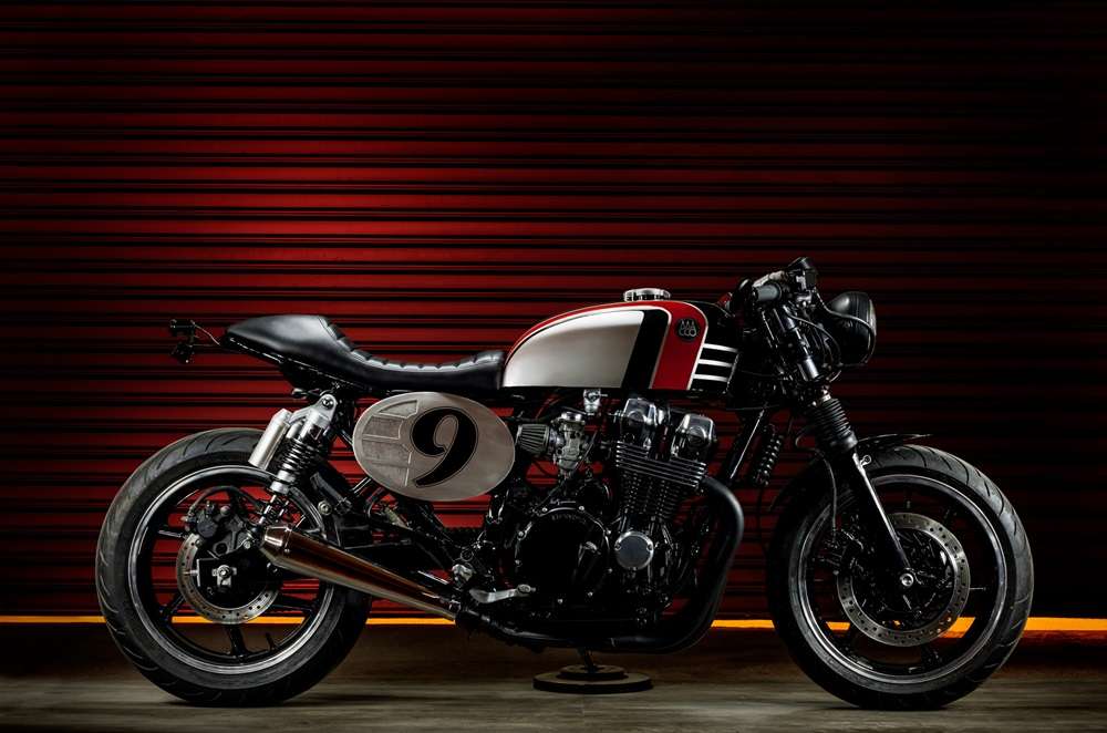 Honda CB750 Spitfire 09: брутальный вид, ничего лишнего