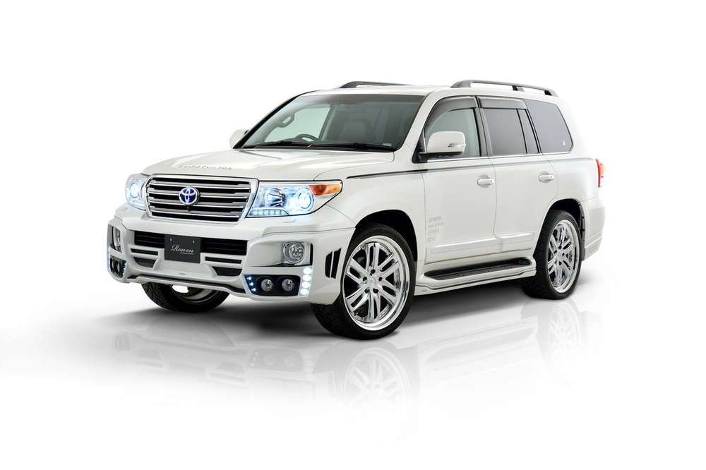 Toyota Land Cruiser 200: «большой» японский проект от ателье Rowen