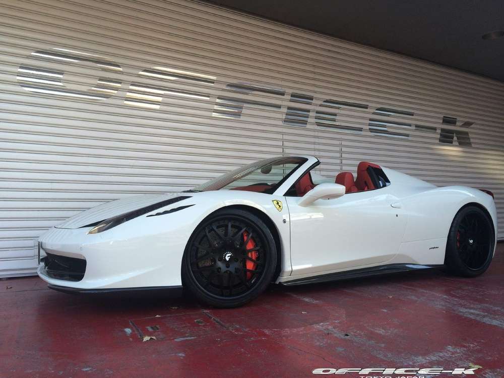 Office-K подарило обвес Ferrari 458 Spider
