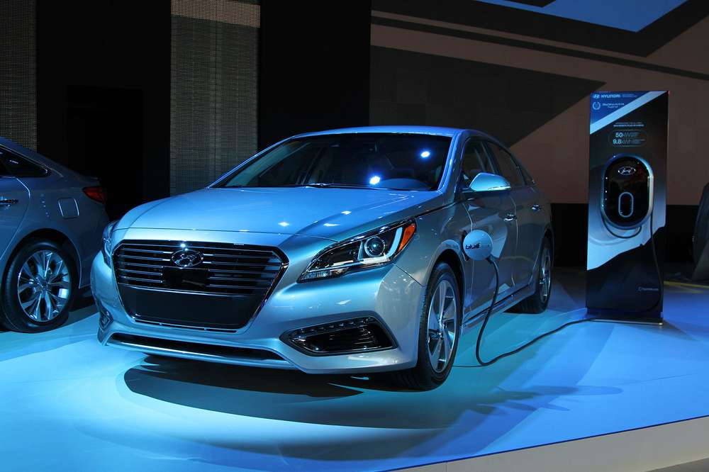 Hyundai Sonata стала гибридом