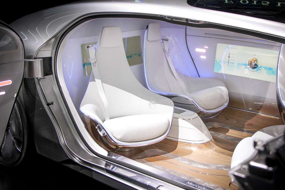 Mercedes Benz f 015 Luxury