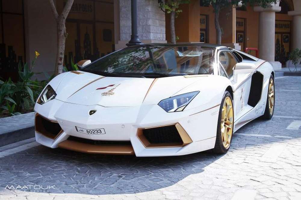 Ювелиры представили «золотой» Lamborghini Aventador LP700-4