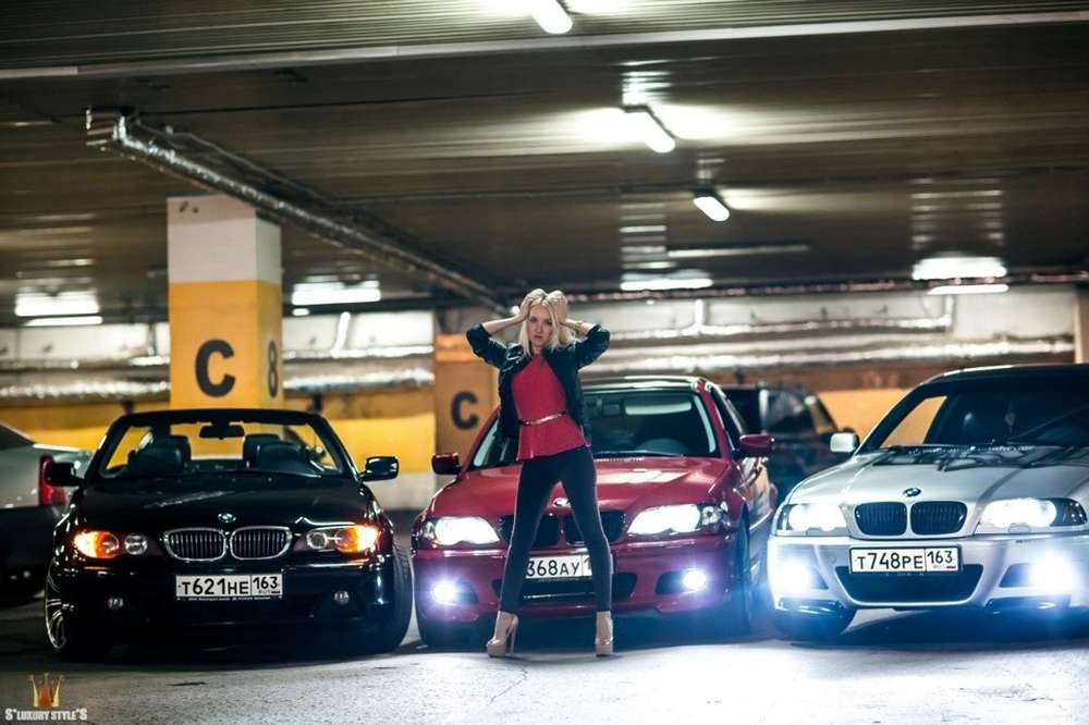 Любительницы автомобилей BMW