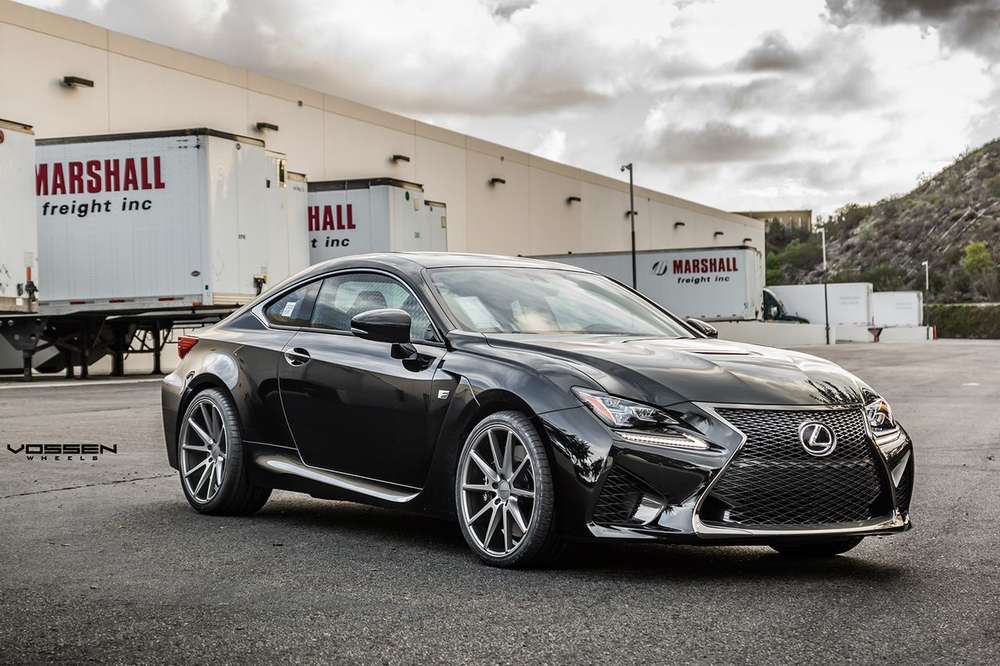 Lexus RC F «протестировал» 20-дюймовые диски Vossen VFS1