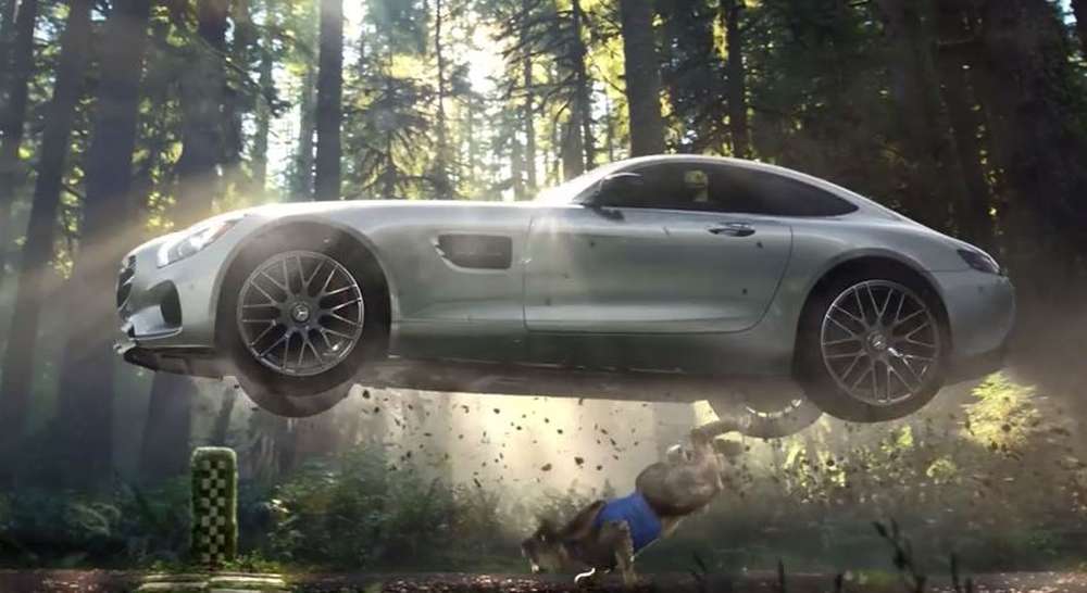 Mercedes-Benz помогает черепахе выиграть гонку на скорость