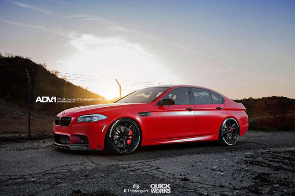 R1 Motorsports выкатило BMW M5 с новыми колесами