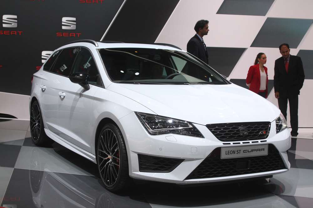 Seat подарил новый кузов Leon Cupra