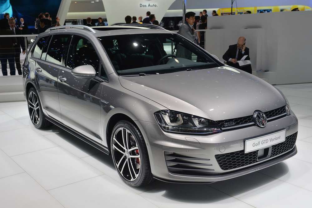 Volkswagen привел в Женеву новый спортивный универсал