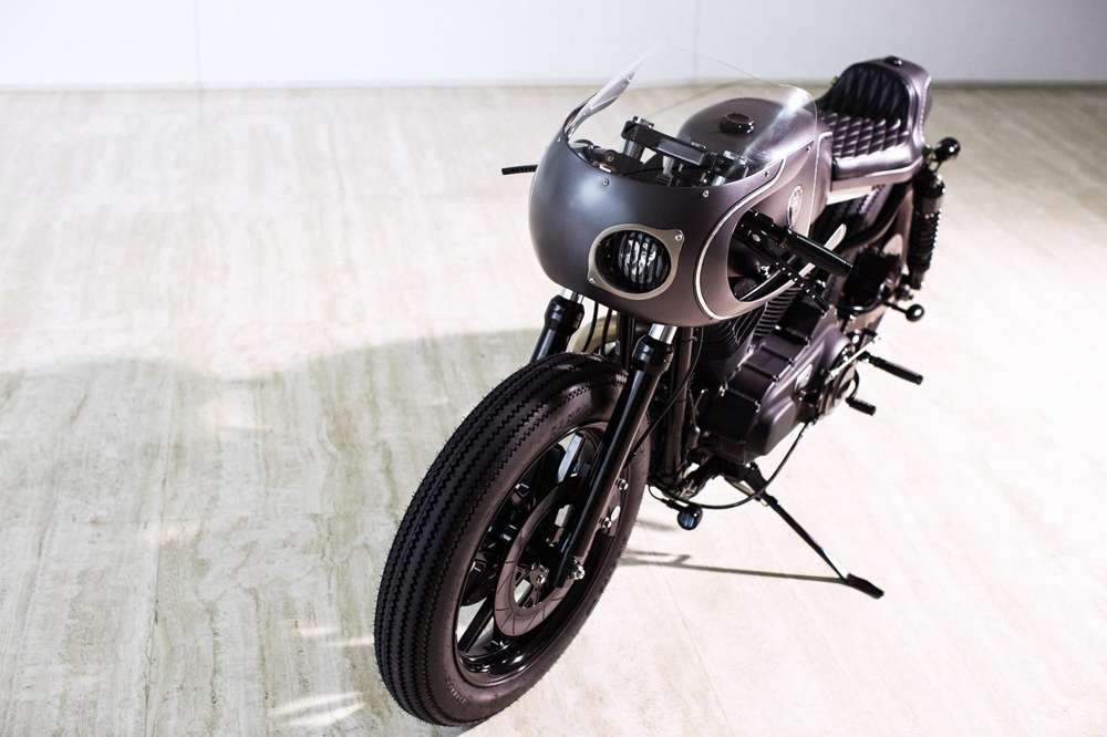 Harley-Davidson Sportster: кафе рейсер от Rough Crafts