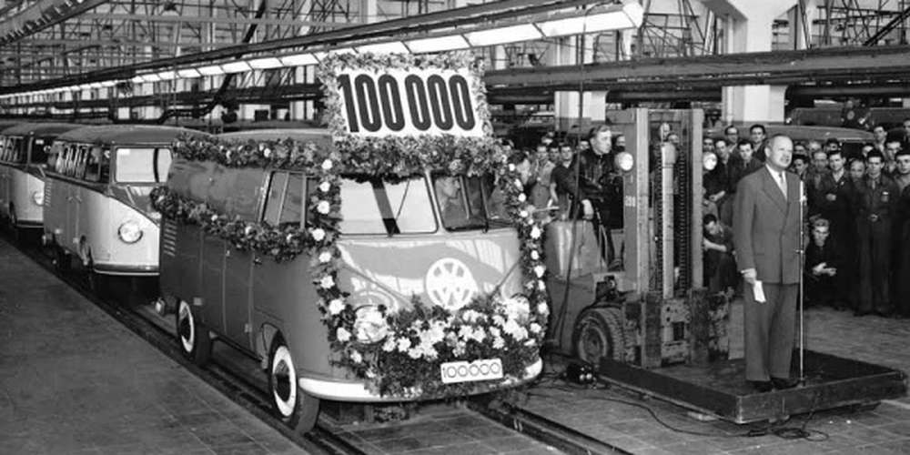 Volkswagen Bulli отмечает 65-летний юбилей