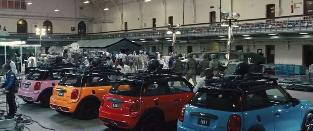 Автомобили Mini спасут планету Земля от «Пикселей»