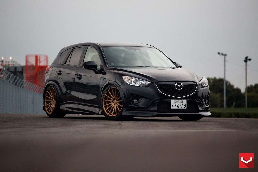 Mazda CX-5 занизилась и получила эксклюзивные диски VFS 2