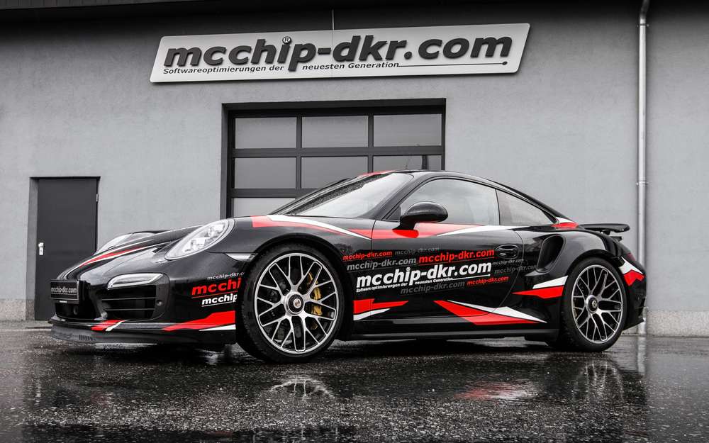 Porsche 911 Turbo S стал еще мощнее