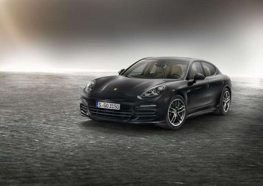 Спецверсия Porsche Panamera готовится покорять рынок