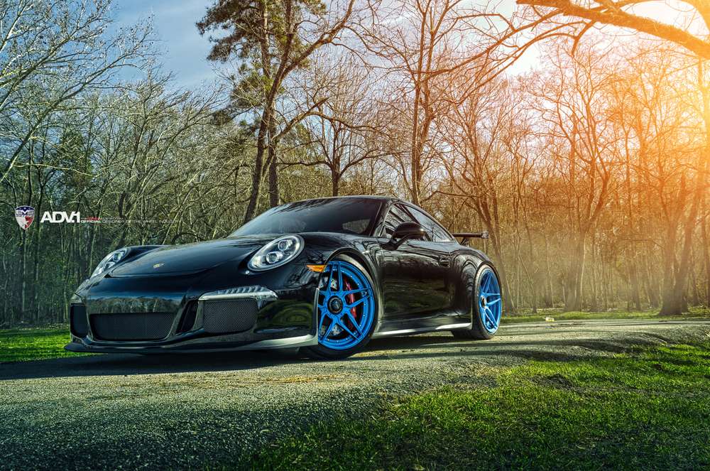 ADV.1 продолжают оснащать автомобили Porsche новыми дисками