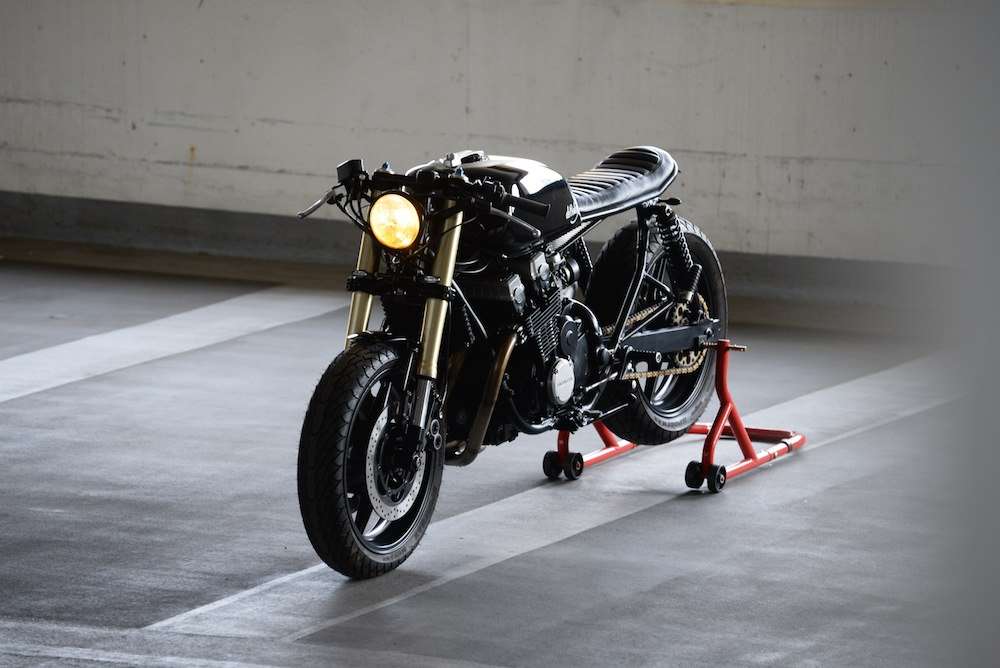 Honda CB750 F2N: кастом от deBolex Engineering