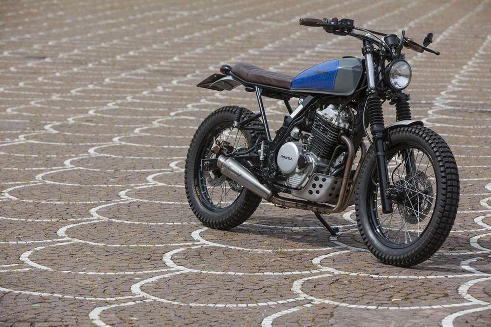 Honda Dominator NX650 превратили в «пляжный» байк