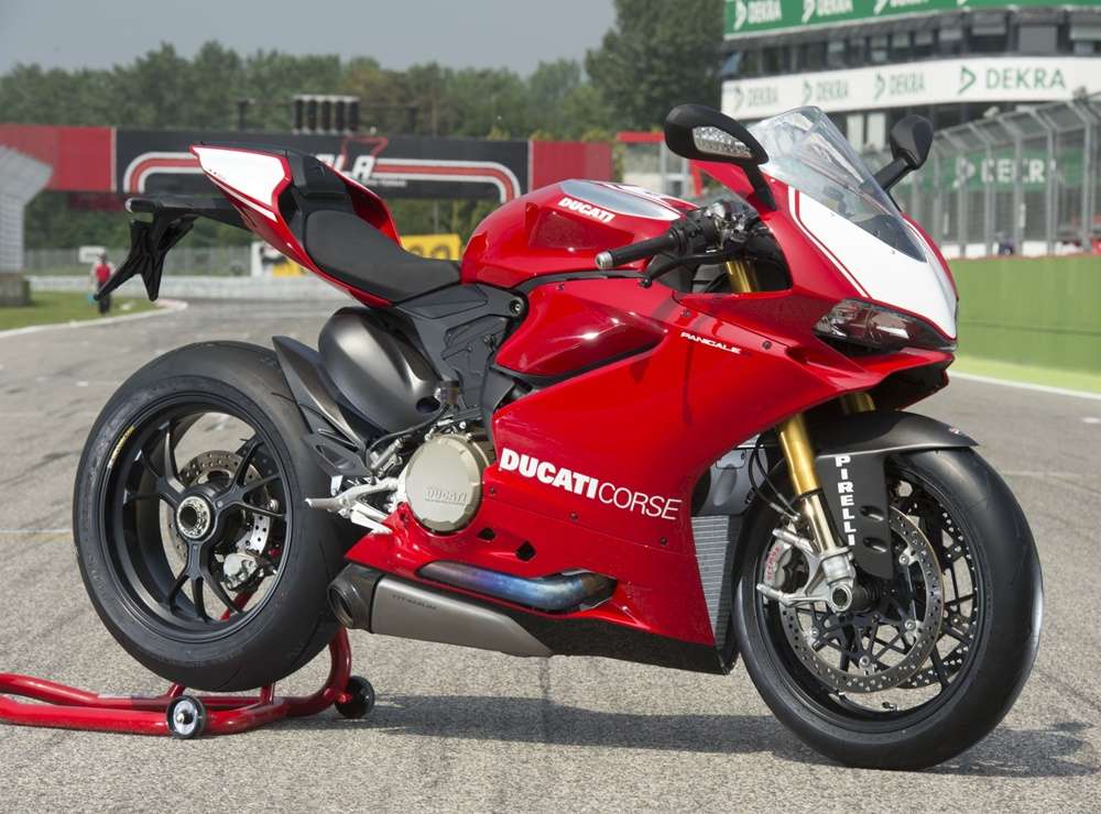 Дукати Corse Panigale