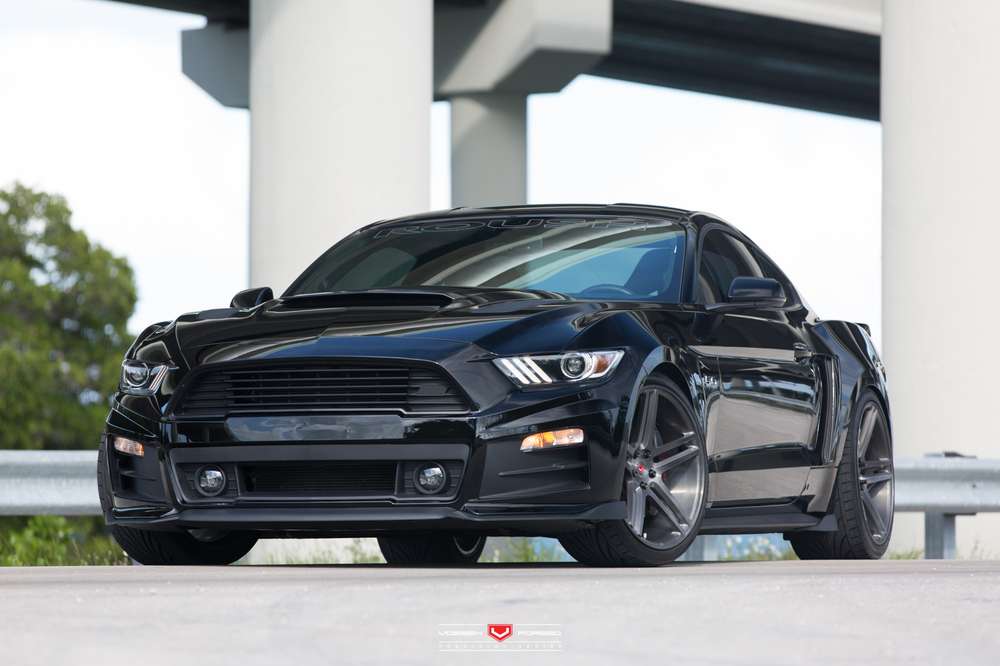 Ford Mustang обулся в диски Vossen VPS-302