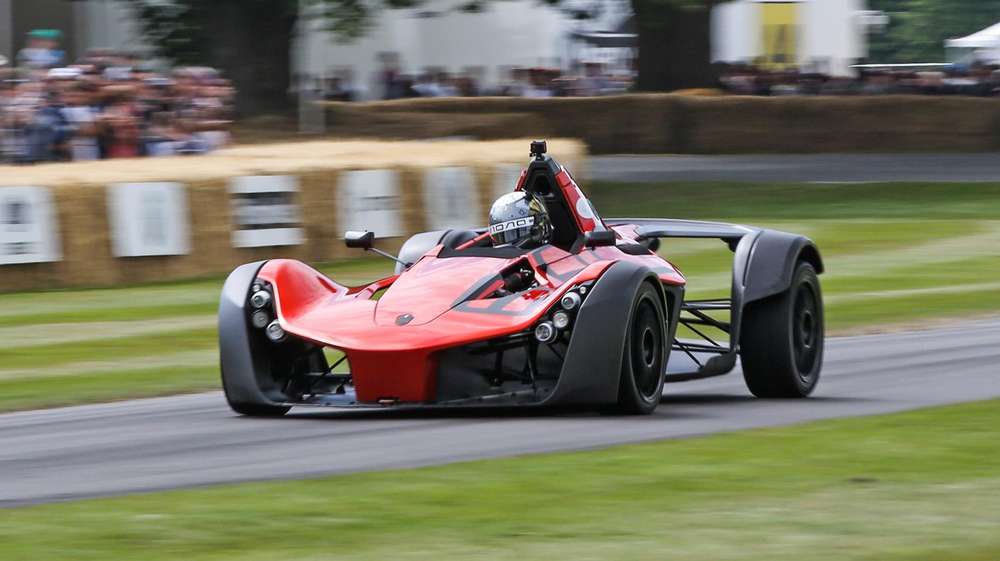 Одноместный спорткар BAC Mono обзавелся дополнительными «лошадками»