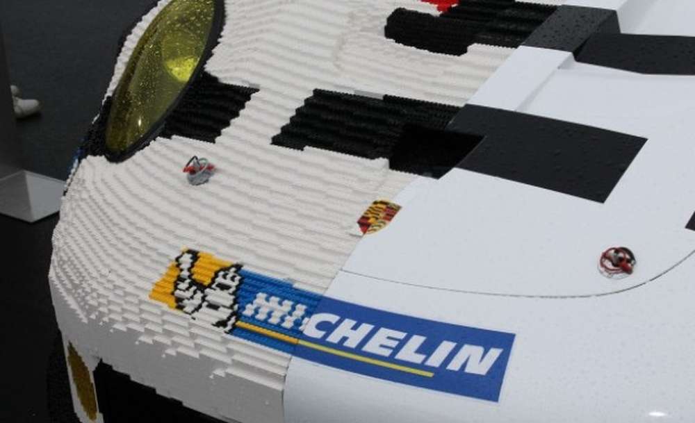 В Lego собрали из конструктора Porsche 911 RSR