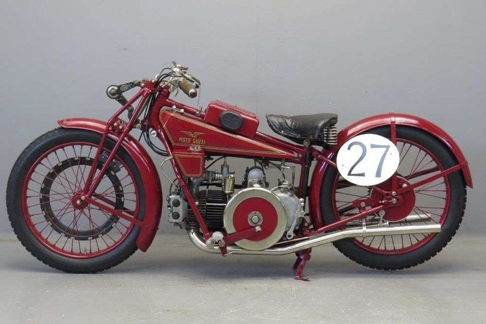 Ретро байк Moto Guzzi C4V