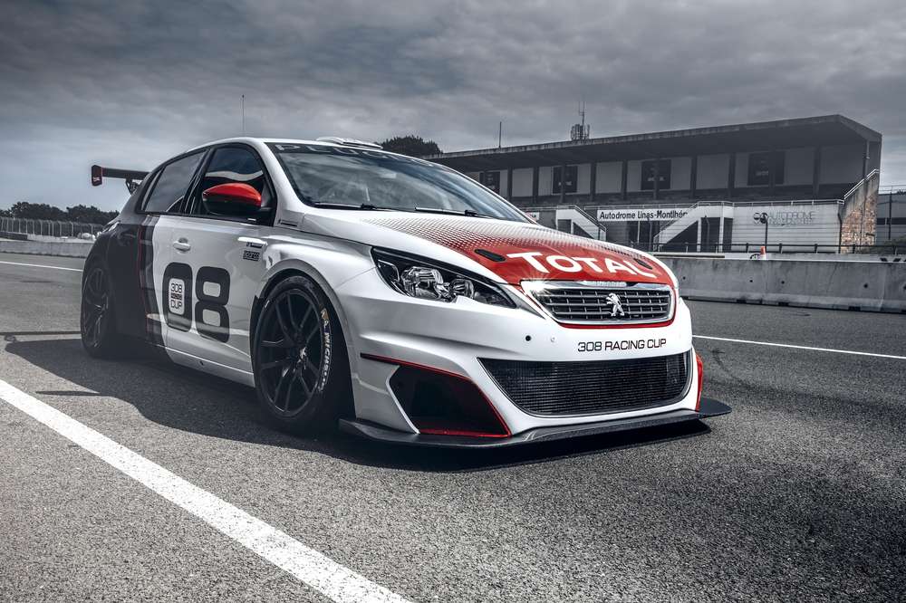 Хэтчбек Peugeot 308 стал гоночным авто