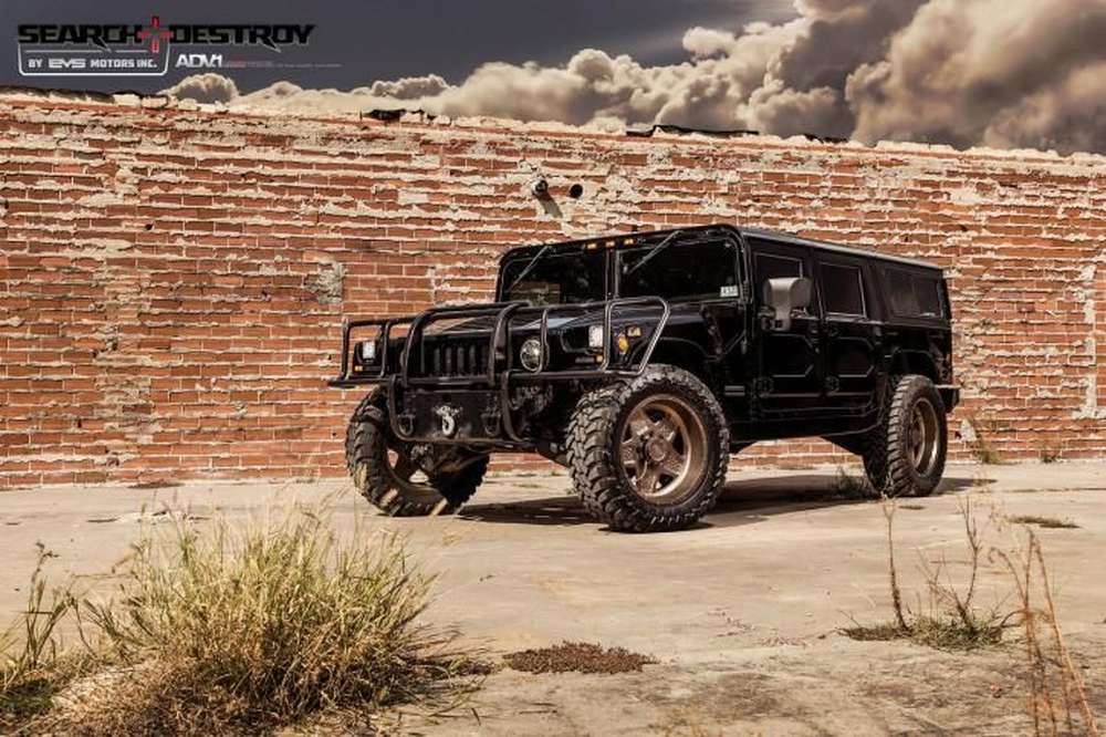 EVS Motors показывают универсальный Hummer H1