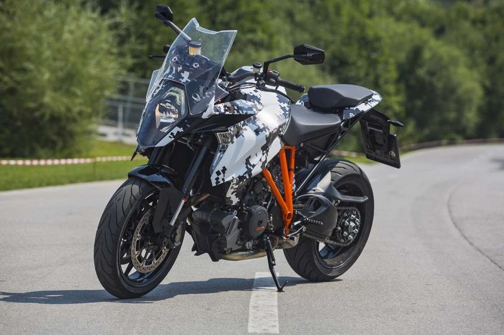 Прототип KTM 1290 Super Duke GT – для туристов