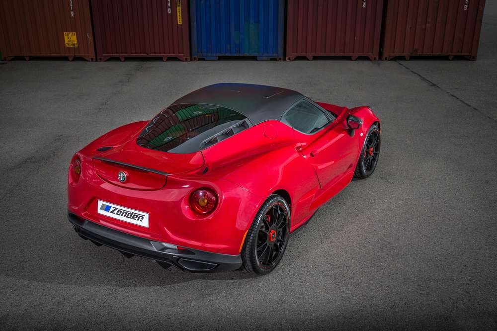 Alfa Romeo 4c красный