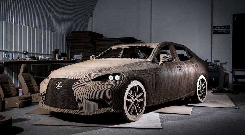 Лондонцы показали картонный Lexus 