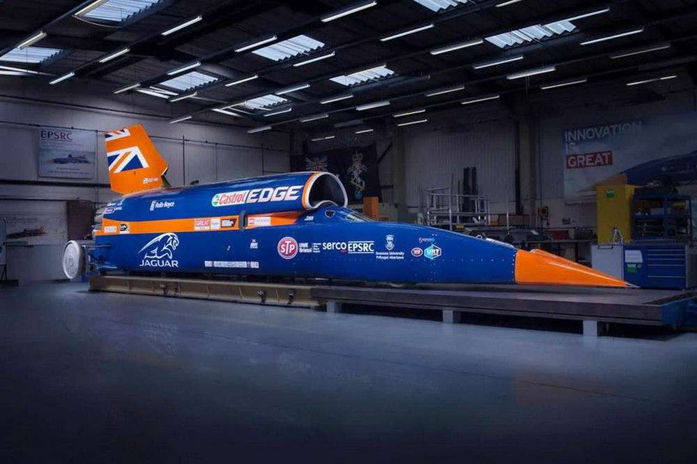 Bloodhound SSC: полуавтомобиль-полусамолет