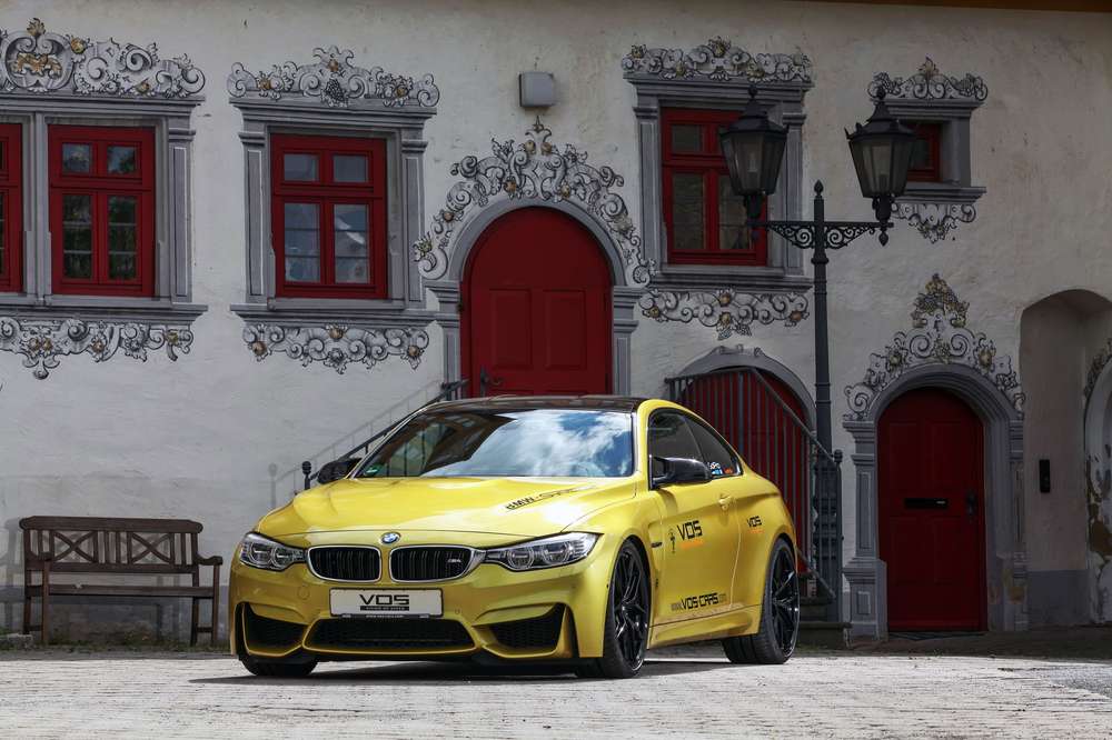 Спортивное купе BMW M4 Coupe побывало в тюнинговой студии VOS GmbH