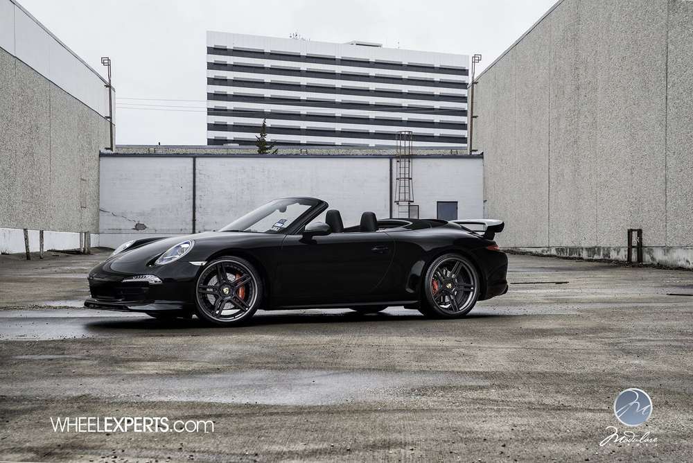 Porsche 911 Carrera 4S встал на диски Modulare