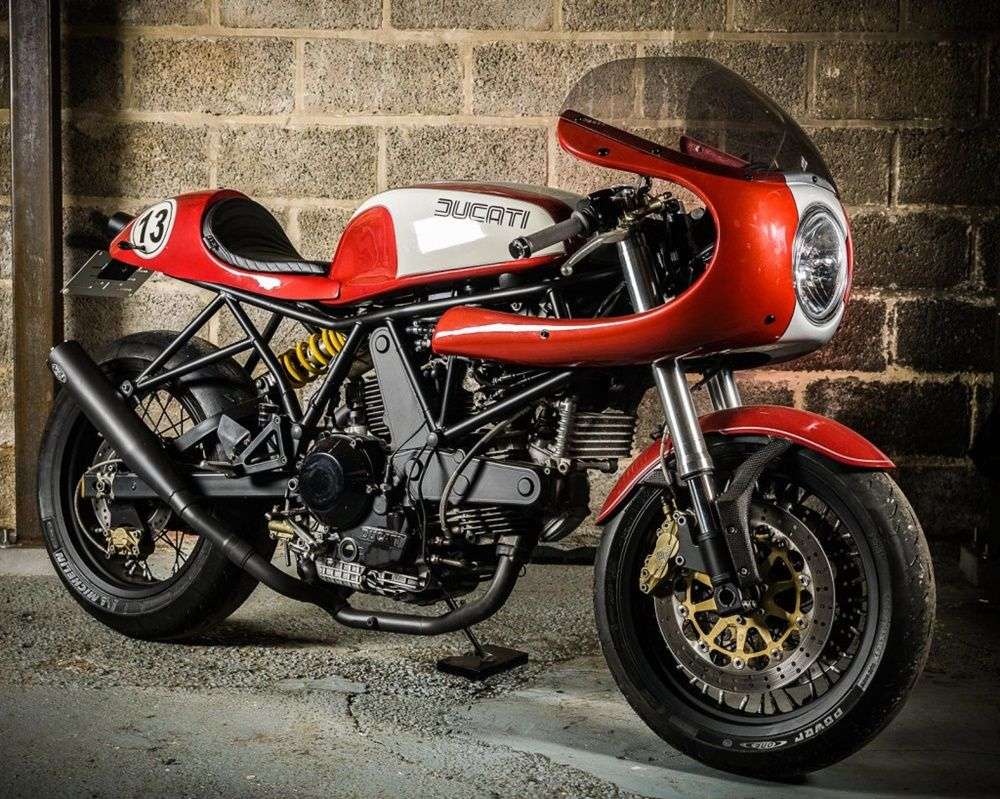 Ducati 900SS: кафе рейсер от Barn Built