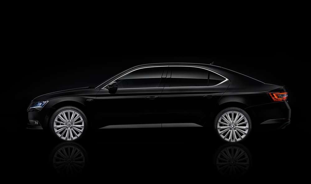 Skoda показала Superb со зведной пылью