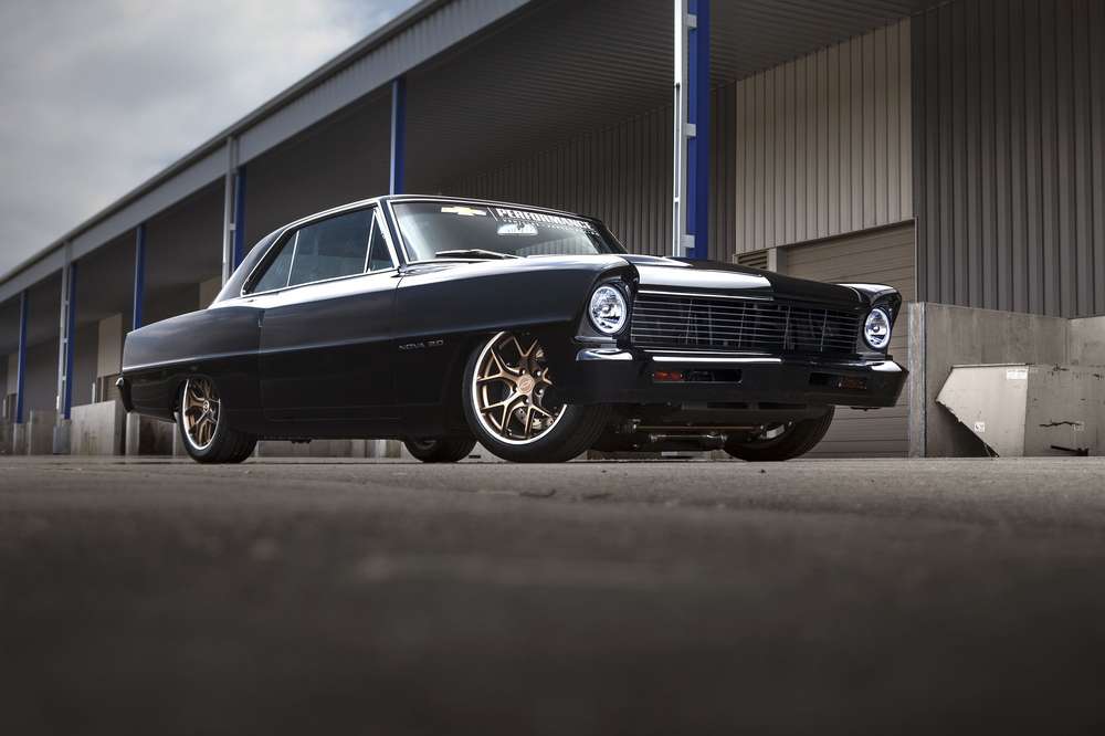Chevrolet готовит к выставке SEMA классическую Nova с современным двигателем