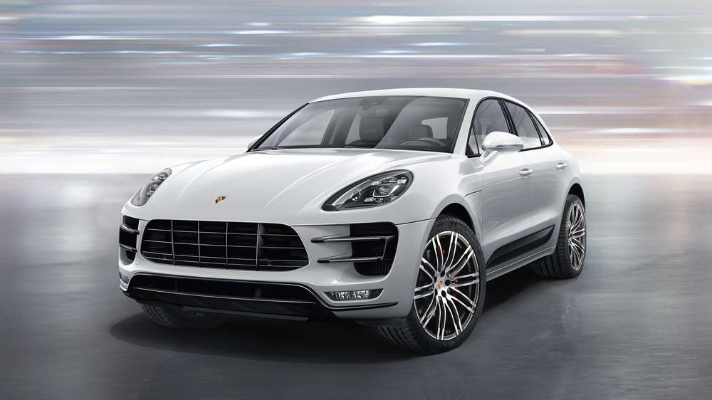 Компания Porsche представила модернизированный кроссовер Macan 2016 модельного года