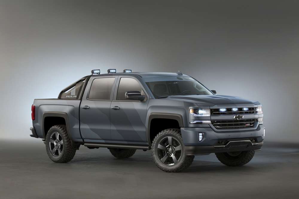 Пикап Chevrolet Silverado отправляется служить в армию